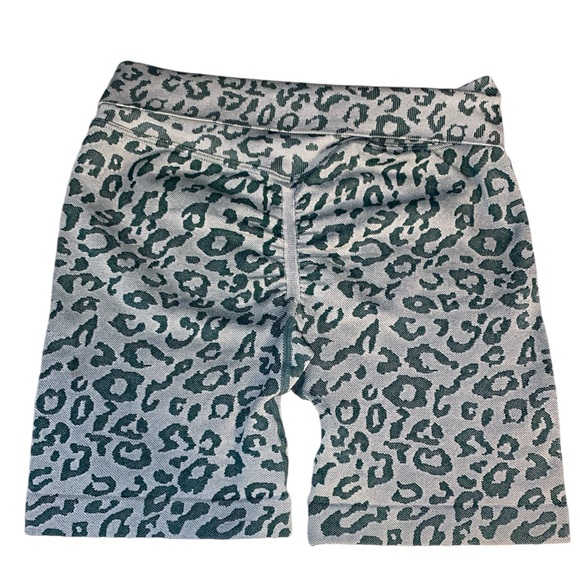 Athletic spandex shorts size small - Picture 2 of 4